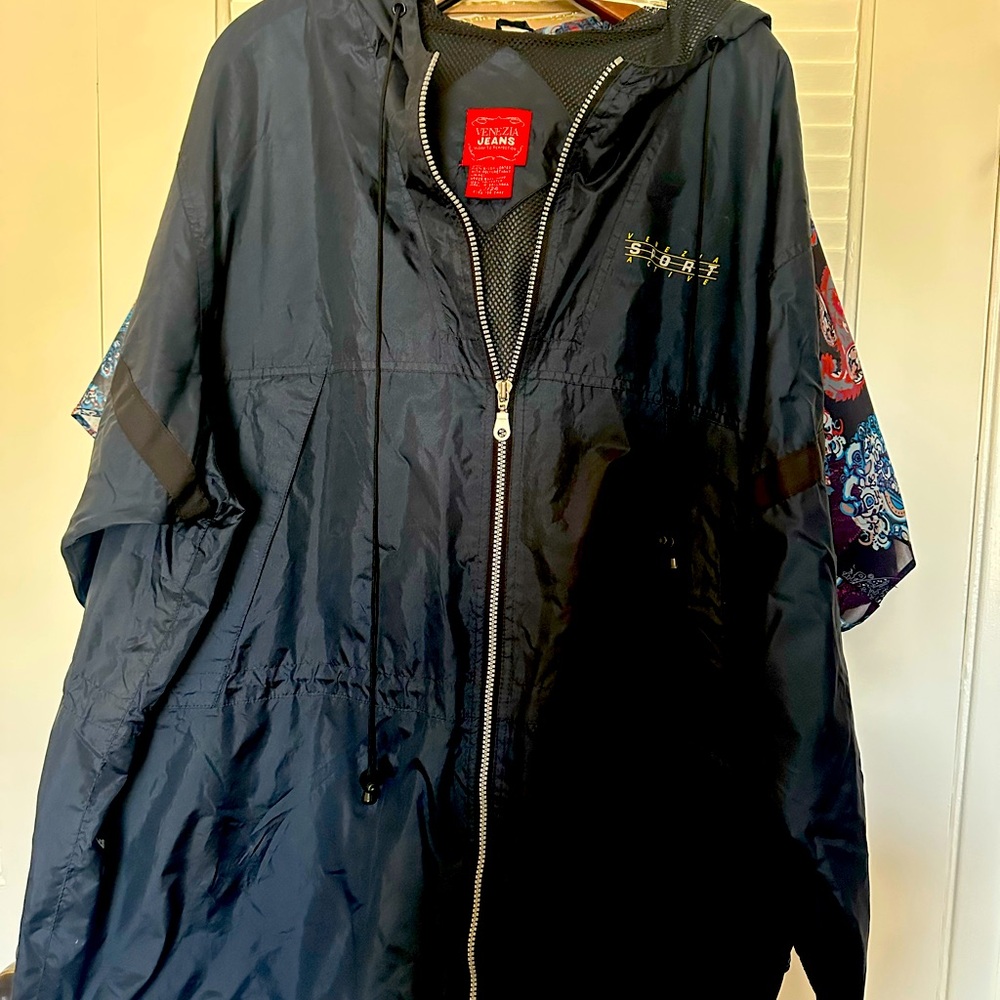 New Venezia Jeans
Navy Blue Hooded Jacket